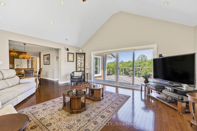 42 Valleyview Rd, House other with 5 bedrooms, 2 bathrooms and 6 parking in Brampton ON | Image 14
