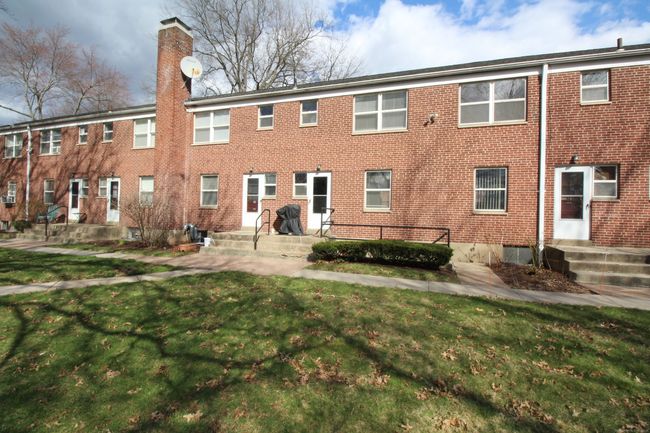 51 - 51 Arnold Way, Condo with 2 bedrooms, 1 bathrooms and 1 parking in West Hartford CT | Image 15