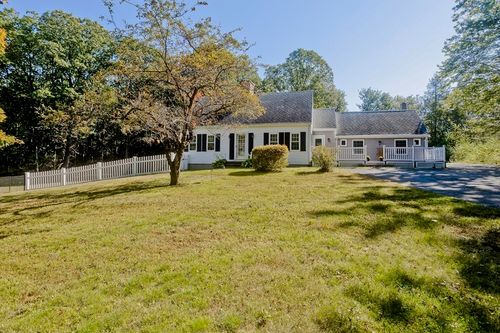 275 Northwest Rd, Westhampton, MA, 01027-9542 | Card Image