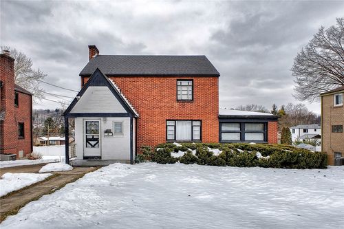 1628 Vermont Ave, White Oak, PA, 15131-2126 | Card Image