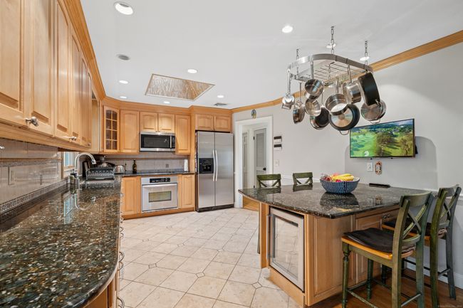 14 Button Rd, House other with 3 bedrooms, 3 bathrooms and null parking in Shelton CT | Image 8