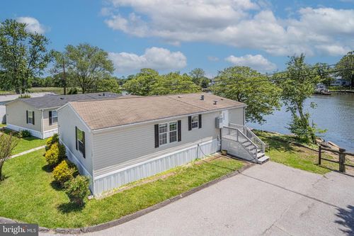 28 Shore Rd, Edgemere, MD, 21219-2337 | Card Image