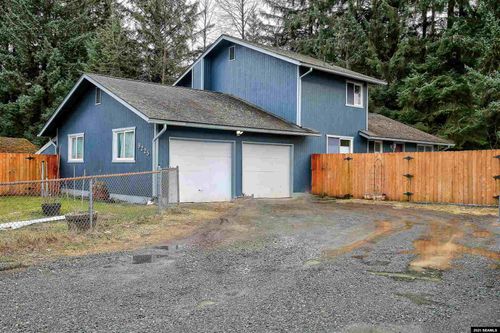 9225 Gee St, Juneau, AK, 99801-8825 | Card Image