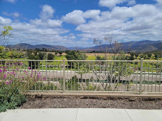 UNIT-2 - 2072 Tango Loop, Condo with 4 bedrooms, 3 bathrooms and 2 parking in Chula Vista CA | Image 43