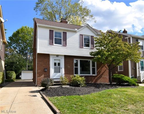 2203 Brockway Rd, University Heights, OH, 44118-3029 | Card Image