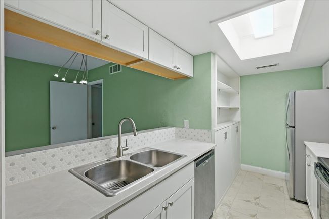 APT-2136 - 12824 Midway Rd, Condo with 2 bedrooms, 2 bathrooms and null parking in Dallas TX | Image 13