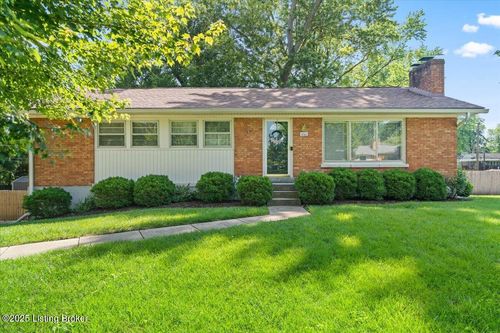 9703 Holiday Dr, Louisville, KY, 40272-2830 | Card Image