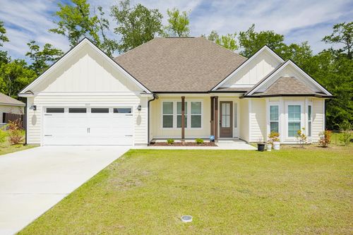 3033 Reynolda Dr, Hahira, GA, 31632-1366 | Card Image