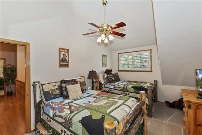 375 Meadow Cir N, House other with 4 bedrooms, 3 bathrooms and 2 parking in Big Bear Lake CA | Image 38