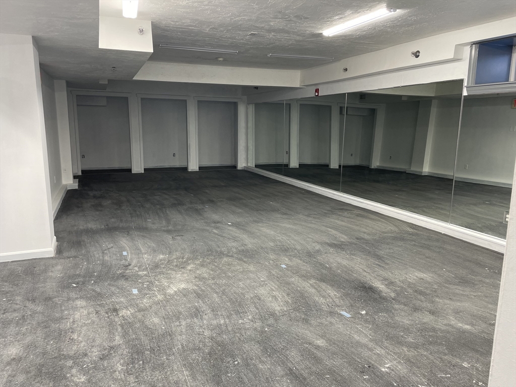 Commercial Lease in Plymouth 3