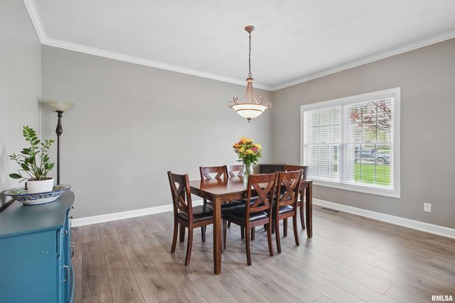 2139 Cromwell Cir, House other with 5 bedrooms, 5 bathrooms and null parking in Davenport IA | Image 7