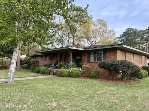 2010 Adeline St, Hattiesburg, MS, 39401-7360 | Card Image