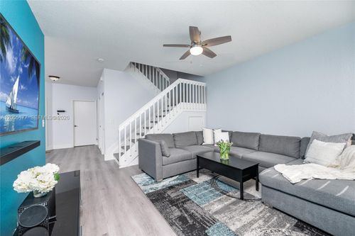 16840-16840 Sw 1st Mnr, Pembroke Pines, FL, 33027-1012 | Card Image