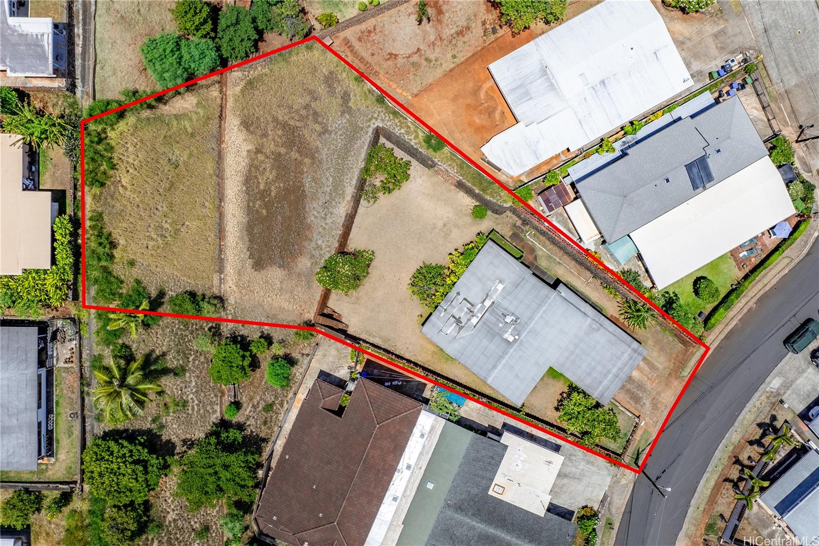 Honohina St, Aiea, HI 96701