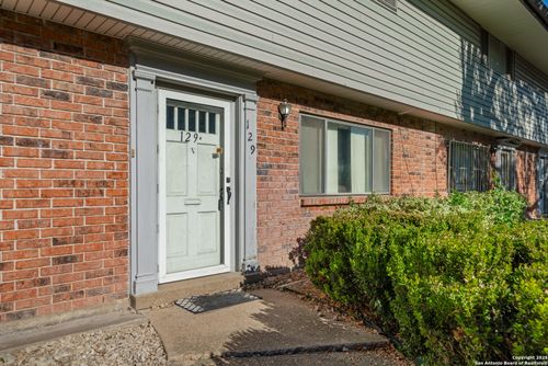 129-129 E Silver Sands Dr, San Antonio, TX, 78216-3528 | Card Image