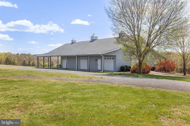 8371 Langhorne Rd, Home with 3 bedrooms, 3 bathrooms and null parking in Scottsville VA | Image 19