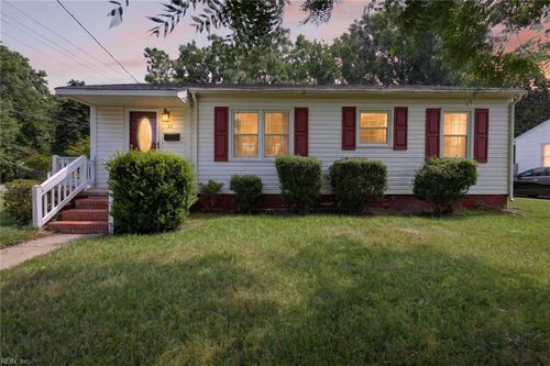 21 Aspenwood Drive, Hampton, VA, 23666 | Card Image