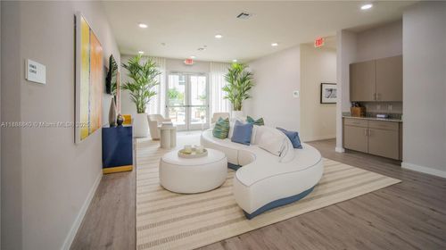apt-301-610 Ne 2nd St, DANIA BEACH, FL, 33004-3409 | Card Image