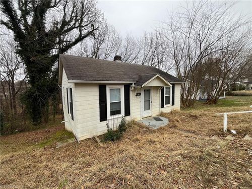 1001 Lane St, Reidsville, NC, 27320-5120 | Card Image