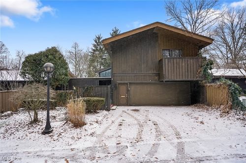 285 North Rd Ne, Warren, OH, 44484 | Card Image