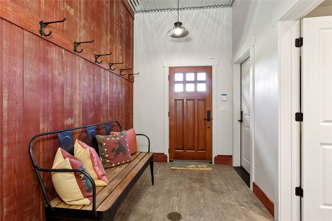 Barn Living Quarters Entry | Image 81