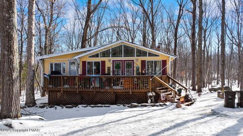 129 Buck Run Dr, Milford, PA, 18337-9065 | Card Image