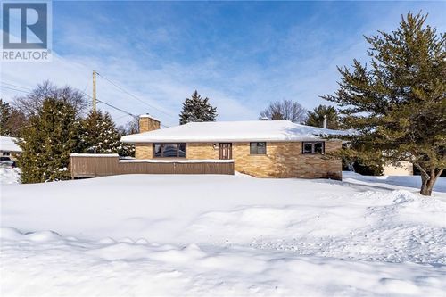 1302 Redfern St, Sudbury, ON, P3A3S7 | Card Image