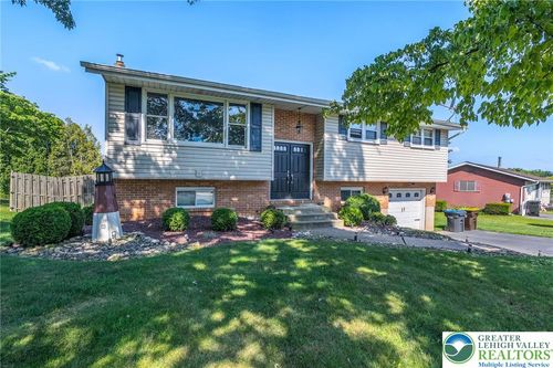 3948 Bruce Ln, Bethlehem, PA, 18020-4514 | Card Image