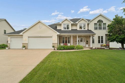 208 E Apple Creek Road, APPLETON, WI, 54913 | Card Image