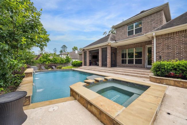surround sound speakersaround pool area | Image 43