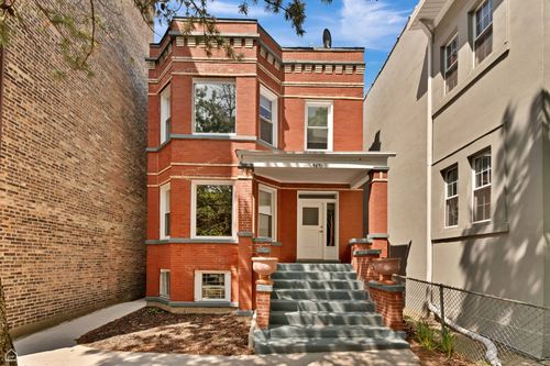 4870 N Magnolia Ave, CHICAGO, IL, 60640-8404 | Card Image