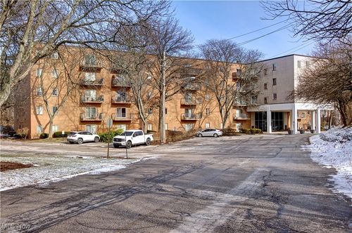 unit-216-3675 Clague Rd, North Olmsted, OH, 44070-1653 | Card Image
