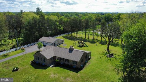 15027 Braddock Rd, CENTREVILLE, VA, 20120-1204 | Card Image