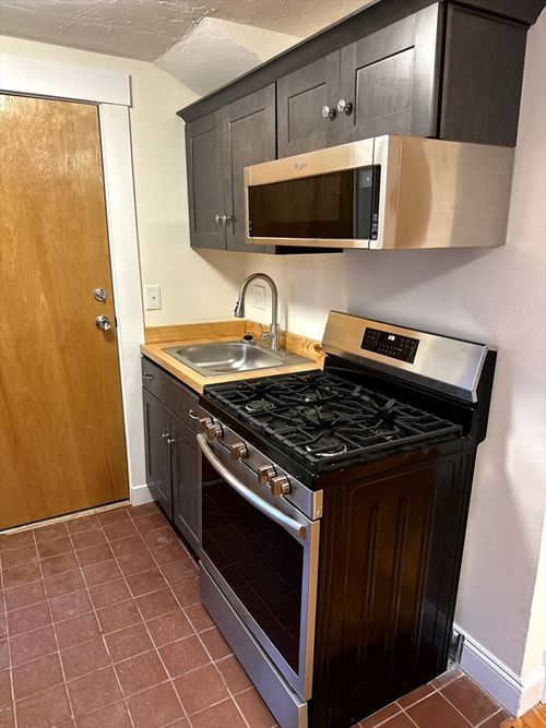 apt-1-300 Main St, Southbridge, MA, 01550-3206 | Card Image