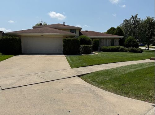 8701 Raintree Rd, Tinley Park, IL, 60487-2240 | Card Image