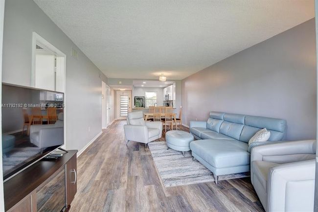 APT-1516 - 9880 Marina Blvd, Condo with 2 bedrooms, 2 bathrooms and null parking in Boca Raton FL | Image 9