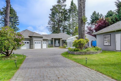 7079 Richview Dr, Sooke, BC, V9Z0T3 | Card Image