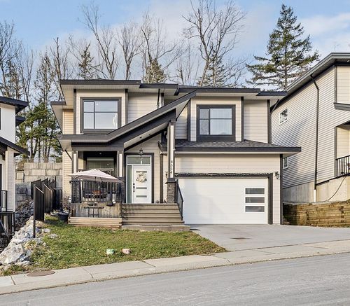 8524 Forest Gate Dr, Chilliwack, BC, V4Z0C7 | Card Image