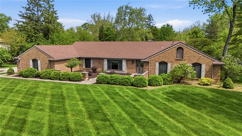 1081 Cedar Creek Cir, Washingtn Twp, OH, 45459-3219 | Card Image