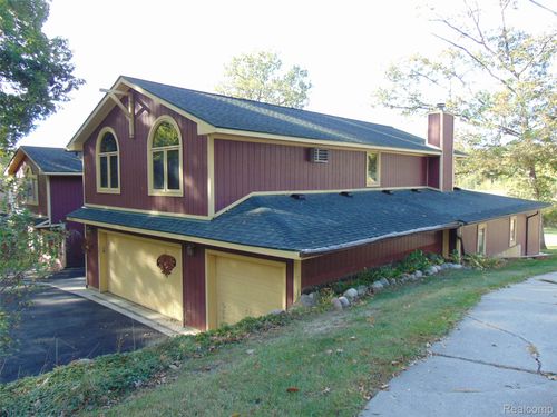 2745 Lari Ct, West Bloomfield, MI, 48324-2271 | Card Image