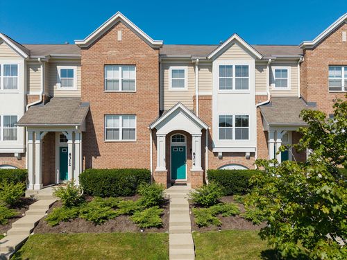 8314 Avalon Dr, Morton Grove, IL, 60053-2235 | Card Image