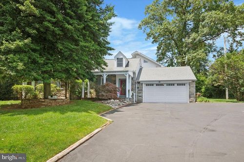 2440 Walton Rd, HUNTINGDON VALLEY, PA, 19006-6122 | Card Image