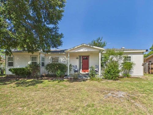 510 S Olive St, Fredericksburg, TX, 78624-5226 | Card Image