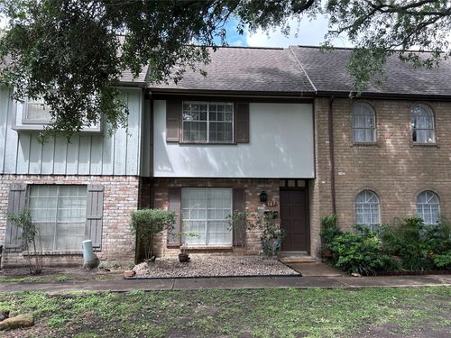 507-8101 Amelia Rd, Houston, TX, 77055-2066 | Card Image