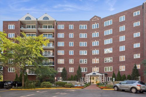 unit-504-8540 W Foster Ave, Norridge, IL, 60706-2713 | Card Image