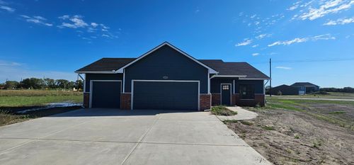 1630 E Midway Ct, Valley Center, KS, 67147-1107 | Card Image