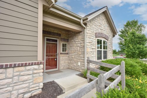 2504951 William Dr, Pewaukee, WI, 53072-1362 | Card Image