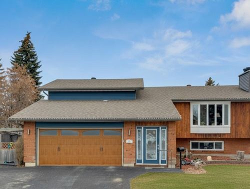 16 Markle Cres, Red Deer, AB, T4R1T1 | Card Image