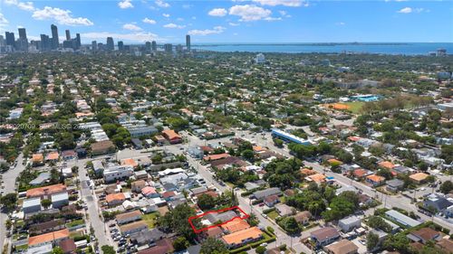 2275 Sw 15th St, Miami, FL, 33145-1327 | Card Image