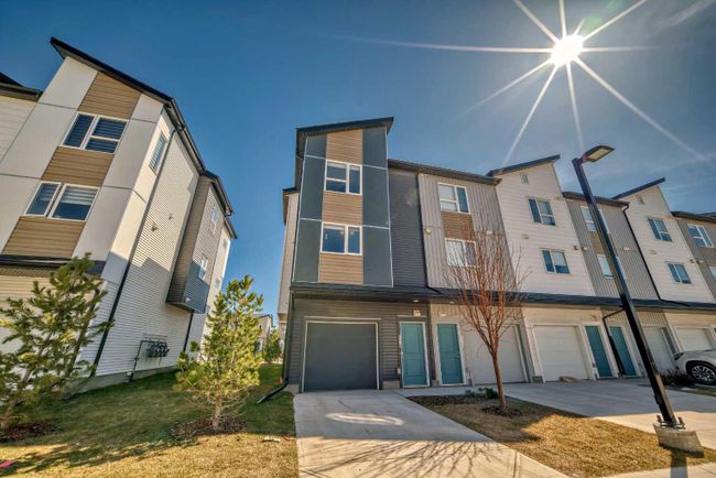 247 Redstone Boulevard Ne, Home with 3 bedrooms, 2 bathrooms and 3 parking in Calgary AB | Image 31